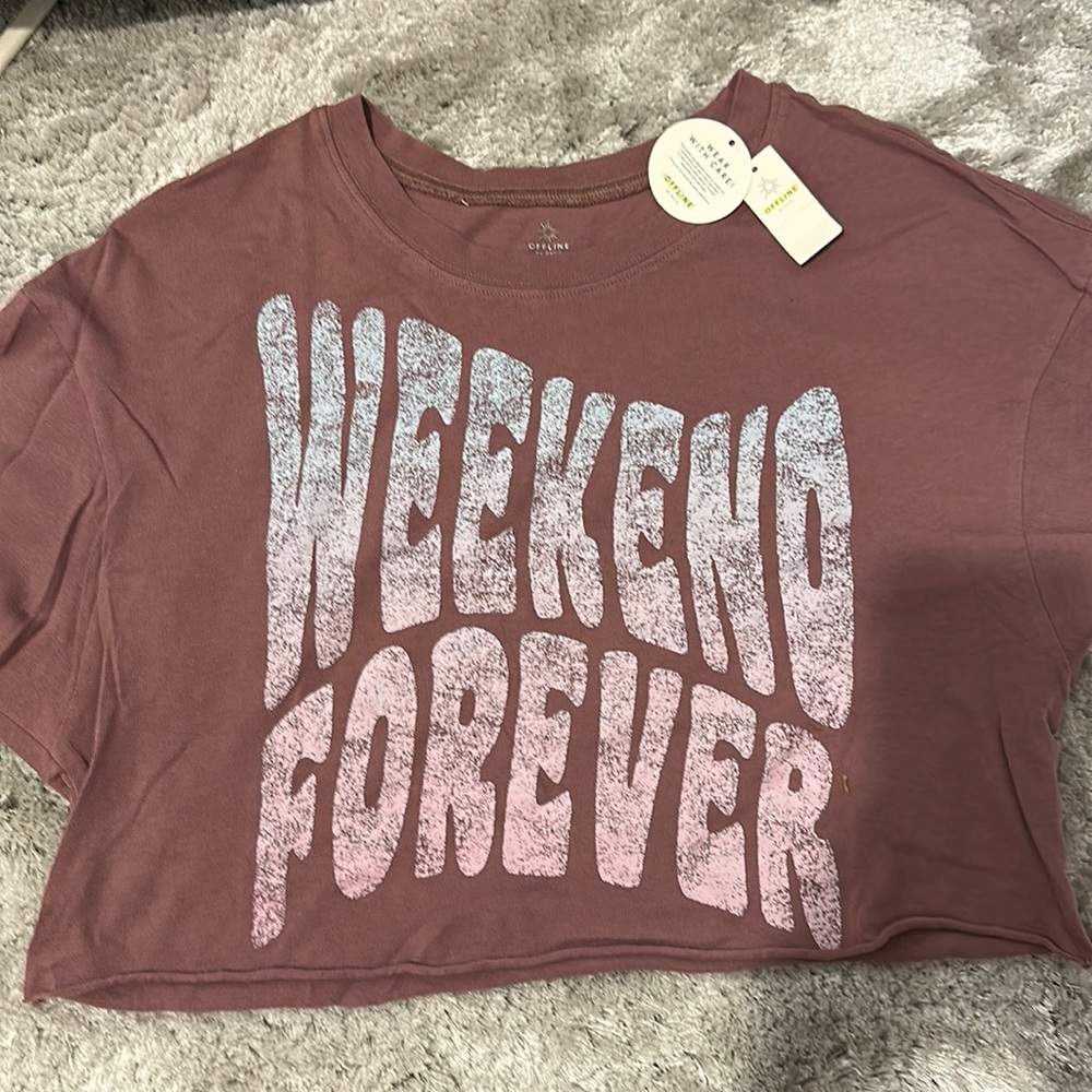 XS Aerie cropped t shirt! Maroon color and never worn!